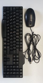 Ενσύρματο USB ποντίκι Logitech και ενσύρματο Ελληνο-Αγγλικό USB πληκτρολόγιο