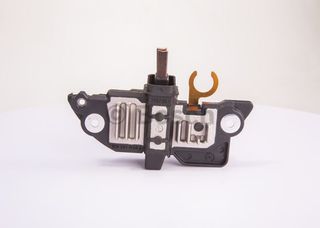 Ρυθμιστής γεννήτριας BOSCH F00M144139 για Mercedes-Benz C-Class Coupe CL203 3000cc C30 CDI AMG 2 2002-2008 OM 612.990 A0031549006 0031549006