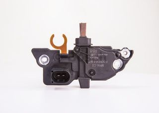 Ρυθμιστής γεννήτριας BOSCH F00M144147 για Mercedes-Benz E-Class SW S211 1800cc 184ps 2006-2009 M 271.956 A0031549806 0031549806