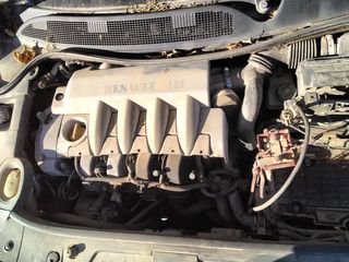 Renault Megane  '04-thumb-1