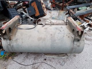 Ρεζερβουάρ πλαστικό και αλουμινίου στρόγγυλο με βάσεις-thumb-9
