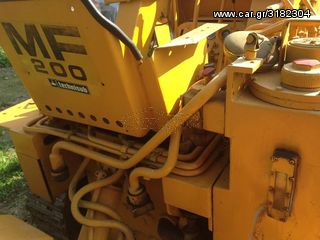 Φορτωτής Με Ερπύστριες MF 1988 massey ferguson-thumb-13