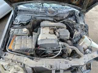 Mercedes-Benz c180 -thumb-2