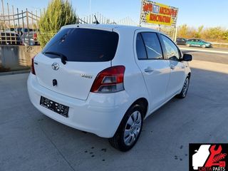 Toyota Yaris 2010-thumb-1