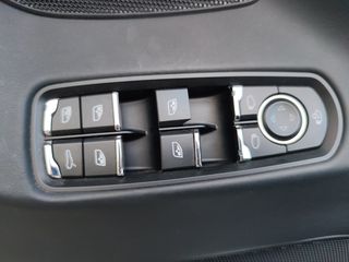 Porsche Panamera 2013 SE-HYBRID-thumb-47