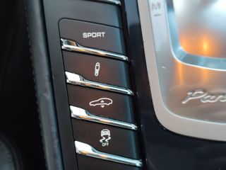 Porsche Panamera 2013 SE-HYBRID-thumb-22
