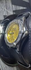 Breitling μοναδικό ρολόι με χρυσό καντράν 42χιλιοστα με διπλό δερμάτινο λουράκι .αν θέλετε δεστε όλες τις αγγελίες μου κάτω από το όνομα μου πατήστε
