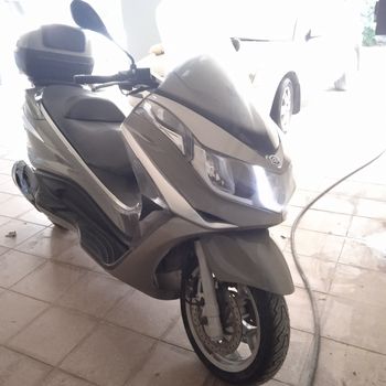 Piaggio X 10 '14 Μαζί δίνεται άλλο ένα για αντα