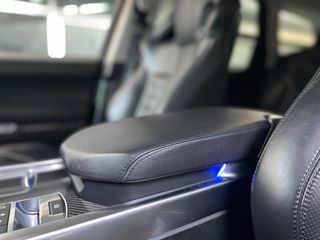 Land Rover Range Rover Sport 2016 SVR-thumb-30