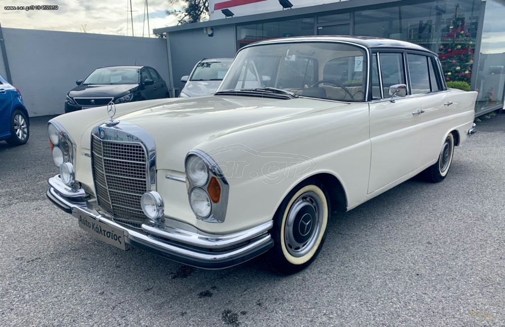Mercedes-Benz 220 1963 W111 SEDAN