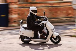Sunra 2026 ROBO-S 3000 CBS 2x LITHIUM 72V 20Ah ELECTRIC SCOOTER-thumb-33