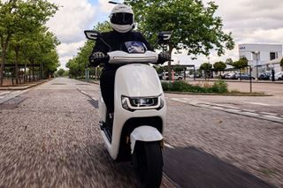 Sunra 2026 ROBO-S 3000 CBS 2x LITHIUM 72V 20Ah ELECTRIC SCOOTER-thumb-35