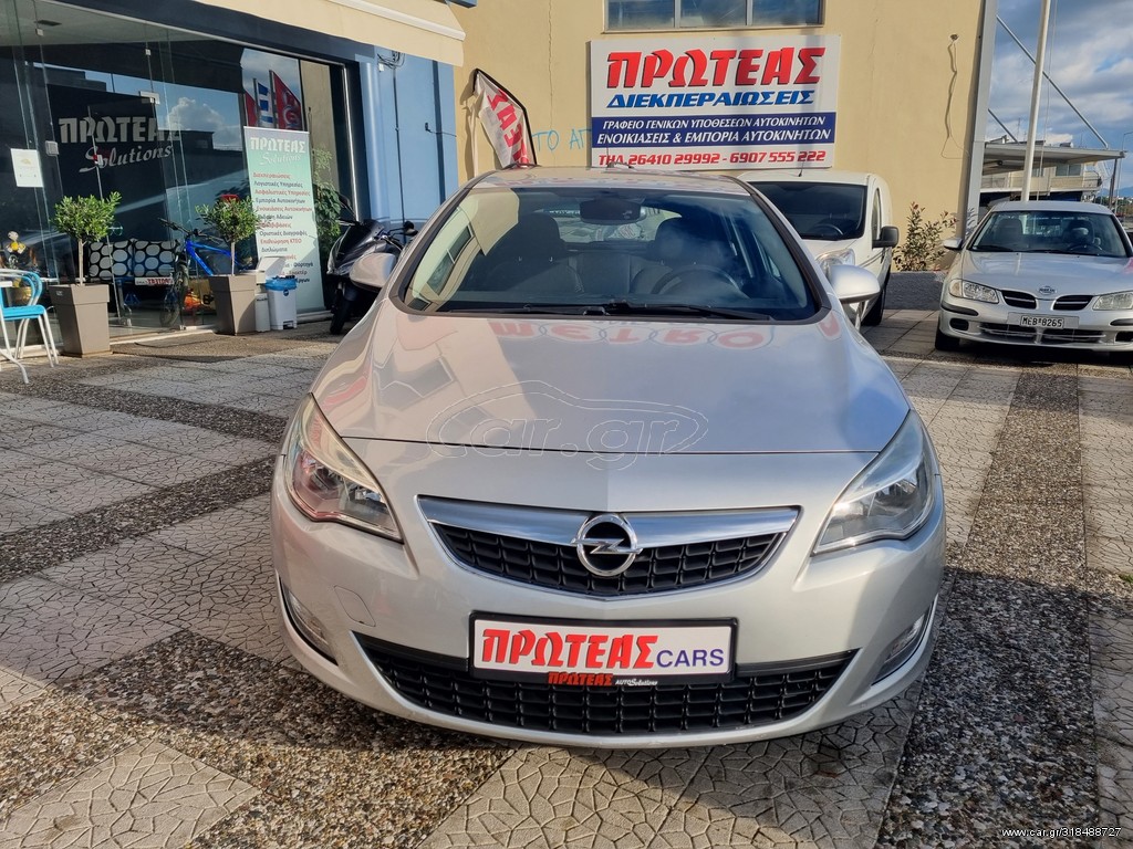 Opel Astra 2011
