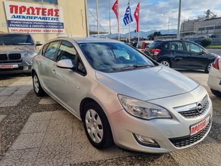 Opel Astra 2011-thumb-8