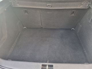 Opel Astra 2011-thumb-18