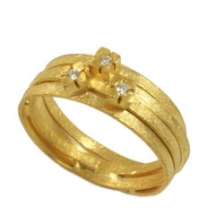 Δαχτυλίδι σε σατινέ χρυσό Κ14 χειροποίητο και ζιρκόνια σε λευκό χρώμα στην κεφαλή Νο.53 βάρος 3,47 γραμμάρια
Θα φροντίσουμε για τη συσκευασία δώρου