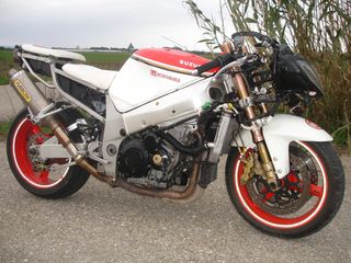 SUZUKI GSXR 1000 K2