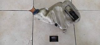 AUDI A6 1999-2005 ΔΟΧΕΙΟ ΝΕΡΟΥ ΥΑΛΟΚΑΘΑΡΙΣΤΗΡΩΝ ΜΕ ΜΟΤΕΡ-thumb-1