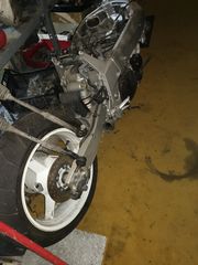 Suzuki GSR 600  '01-thumb-2