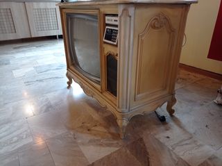 Τηλεόραση Αμερικής-επιπλο-thumb-4