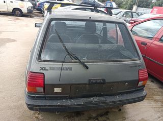 Toyota starlet -thumb-17