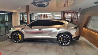 Lamborghini Urus 2021 NOVITEC / CARBON PACK-thumb-24