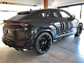 Lamborghini Urus 2021-thumb-12