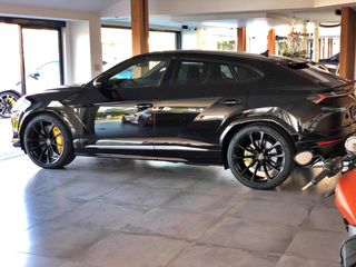 Lamborghini Urus 2021-thumb-7