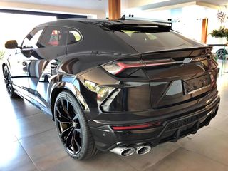 Lamborghini Urus 2021-thumb-5
