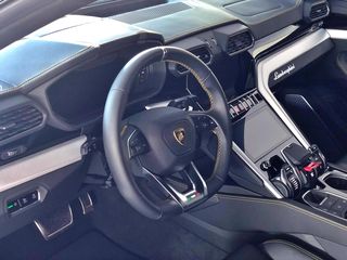 Lamborghini Urus 2021-thumb-23