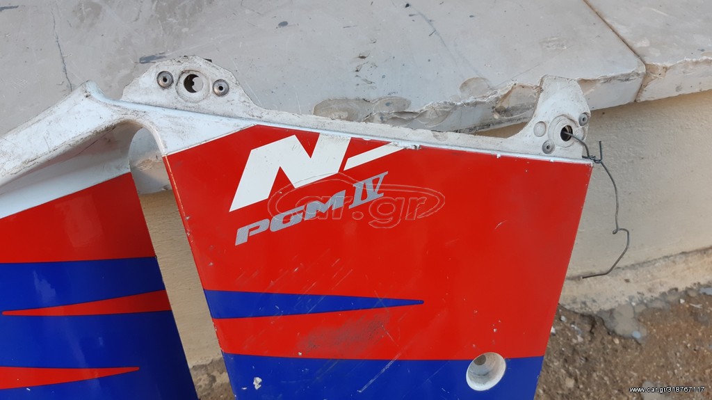 ΔΕΞΙΟ ΦΑΙΡΙΝΓΚ NSR 250 MC28