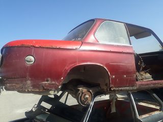 BMW 2002                  -thumb-1