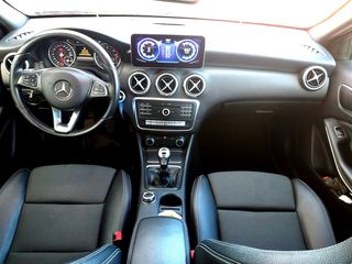 Mercedes-Benz A 180 2017 ///AMG Line-thumb-8