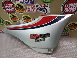 Kawasaki GPZ 305 μεσαίο δεξί καπάκι 