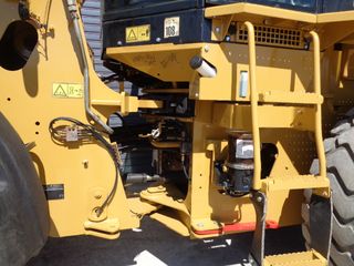 Φορτωτής Με Λάστιχα CAT 2007 930G-thumb-19