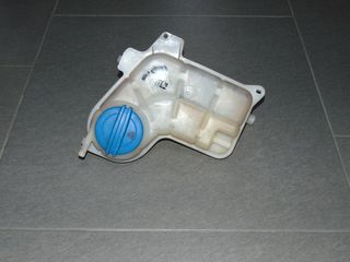 ΔΟΧΕΙΟ ΝΕΡΟΥ ΨΥΓΕΙΟΥ SEAT EXEO 09-13 CAG 2.0 DIESEL - ΡΩΤΗΣΤΕ ΤΙΜΗ - ΑΠΟΣΤΟΛΗ ΣΕ ΟΛΗ ΤΗΝ ΕΛΛΑΔΑ