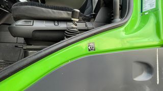 Mercedes-Benz 2014 1845-thumb-5