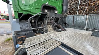 Mercedes-Benz 2014 1845-thumb-4