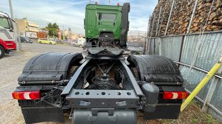 Mercedes-Benz 2014 1845-thumb-3