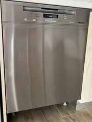 ΠΛΥΝΤΗΡΙΟ ΠΙΑΤΩΝ MIELE 60cm ΣΕ ΤΕΛΕΙΑ ΚΑΤΑΣΤΑΣΗ !!ΜΕ ΑΥΤΟΜΑΤΟ ΑΝΟΙΓΜΑ ΣΤΟ ΤΕΛΟΣ ΤΟΥ ΠΛΥΣΙΜΑΤΟΣ