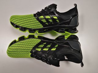 Athletic shoes three stripes-thumb-1