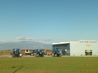 Τρακτέρ New Holland 2015-thumb-7