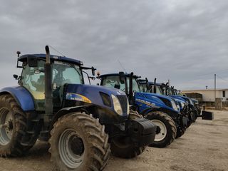 Τρακτέρ New Holland 2015-thumb-17