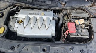 Renault Megane 2005-thumb-1