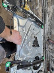 Γρυλος με μοτερ tiguan αριστερος