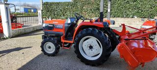 Τρακτέρ Kubota 2009 GT 23-thumb-6