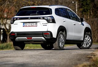 Suzuki SX4 S-Cross 2026 GL+ 4WD-thumb-8