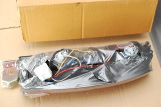 Φανάρι πίσω δεξί για Toyota Lite Ace-thumb-1