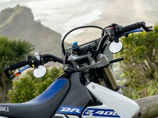 ΧΑΜΗΛΗ ΚΑΤΩ ΒΑΣΗ ΚΙΝΗΤΟΥ QUAD LOCK 360 ΓΙΑ ΤΙΜΟΝΙΑ 22-32 ΧΙΛΙΟΣΤΑ-thumb-4