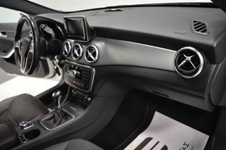 Mercedes-Benz GLA 200 2015 AMG_Line_Xenon_19"_32.000klm!!! (+video)-thumb-23